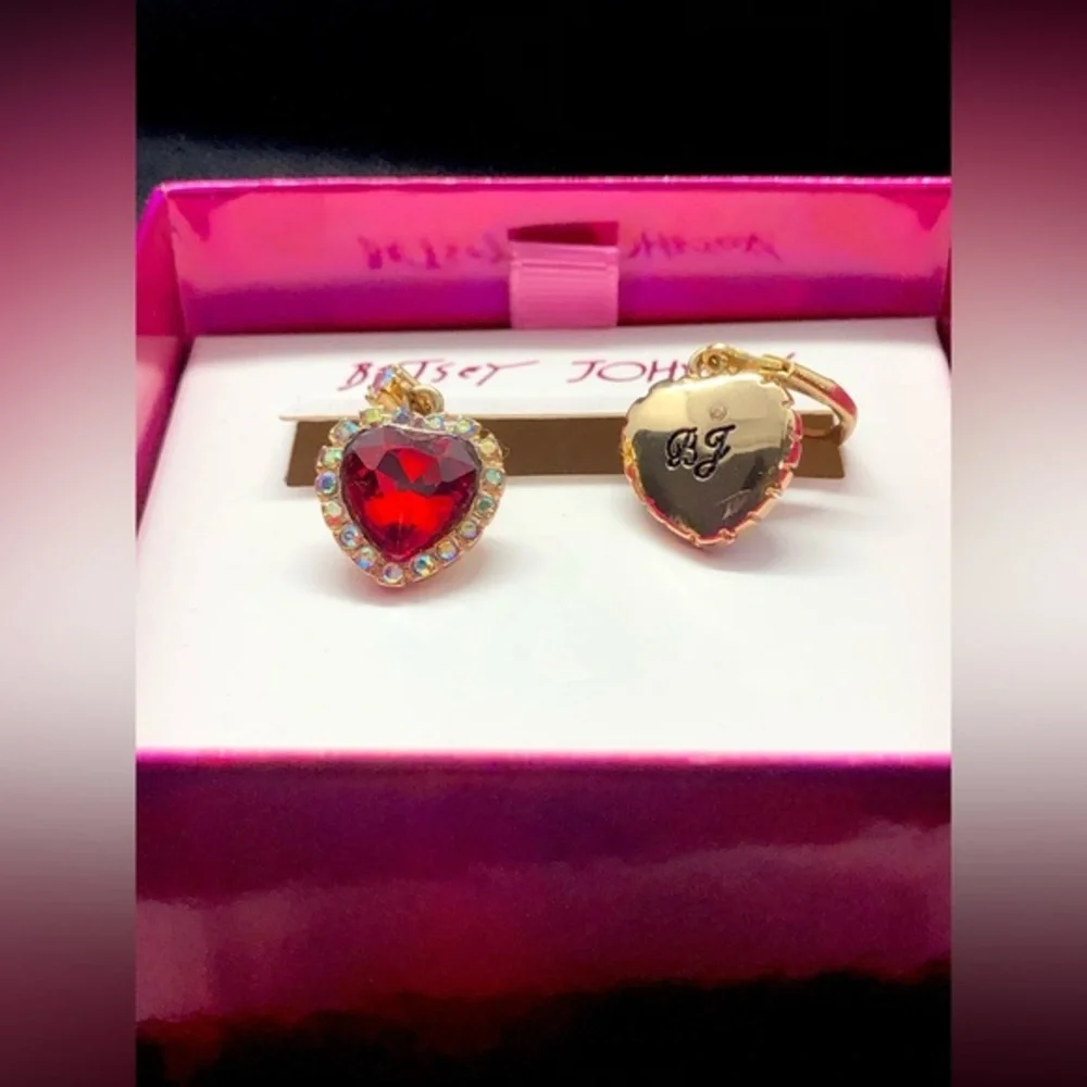 Betsey Johnson heart shaped rhinestones & ruby gemstone dangling earrings‎ new - Picture 10 of 13